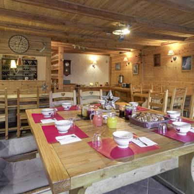 restairant breakfast st veran queyras alps.jpg